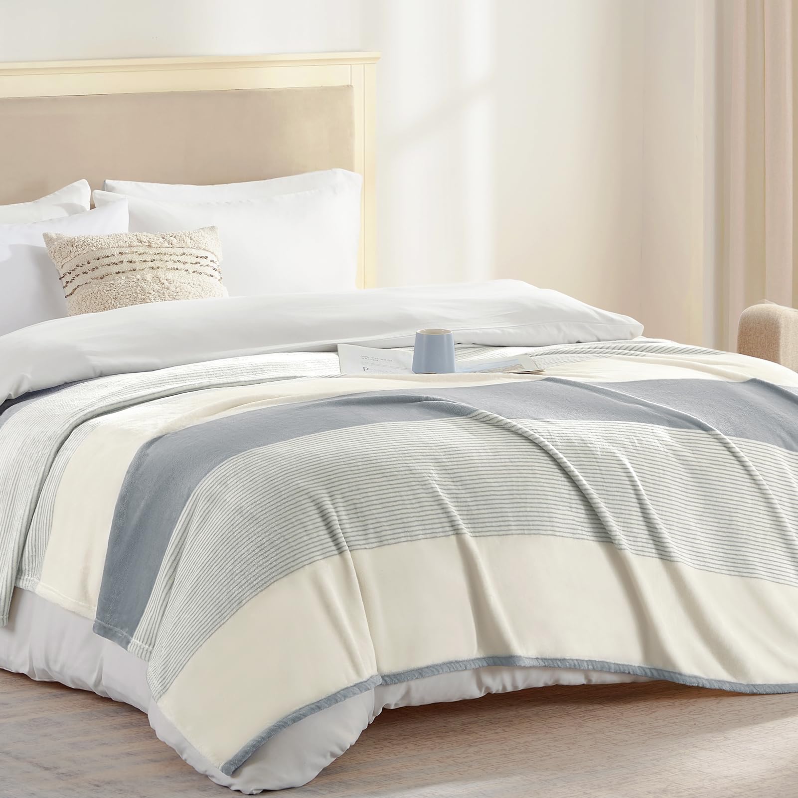 Homelike Moment Fleece Throw Blanket Twin Size, Pink Soft Fluffy Twin Blanket, Fuzzy Cozy Plush Flannel Blankets for Sofa, Comfy Warm Lightweight Twin Bed Blanket Striped (Pink, 60x80IN)