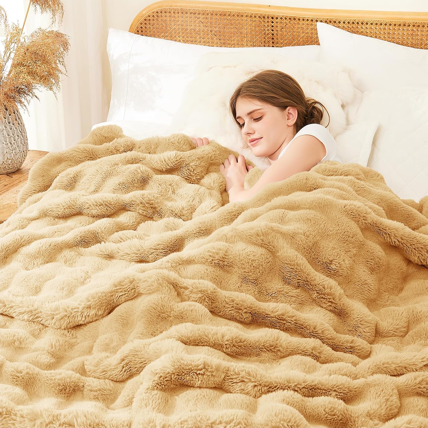 L'AGRATY Faux Rabbit Fur Blanket: 50" x 60" Luxury Soft Fluffy Thick Fur Throw Blanket for Couch Bed - Cozy Plush Bubble Blankets for Winter: Warm Flannel Fleece Decorative Blanket(Milk Tea Brown)