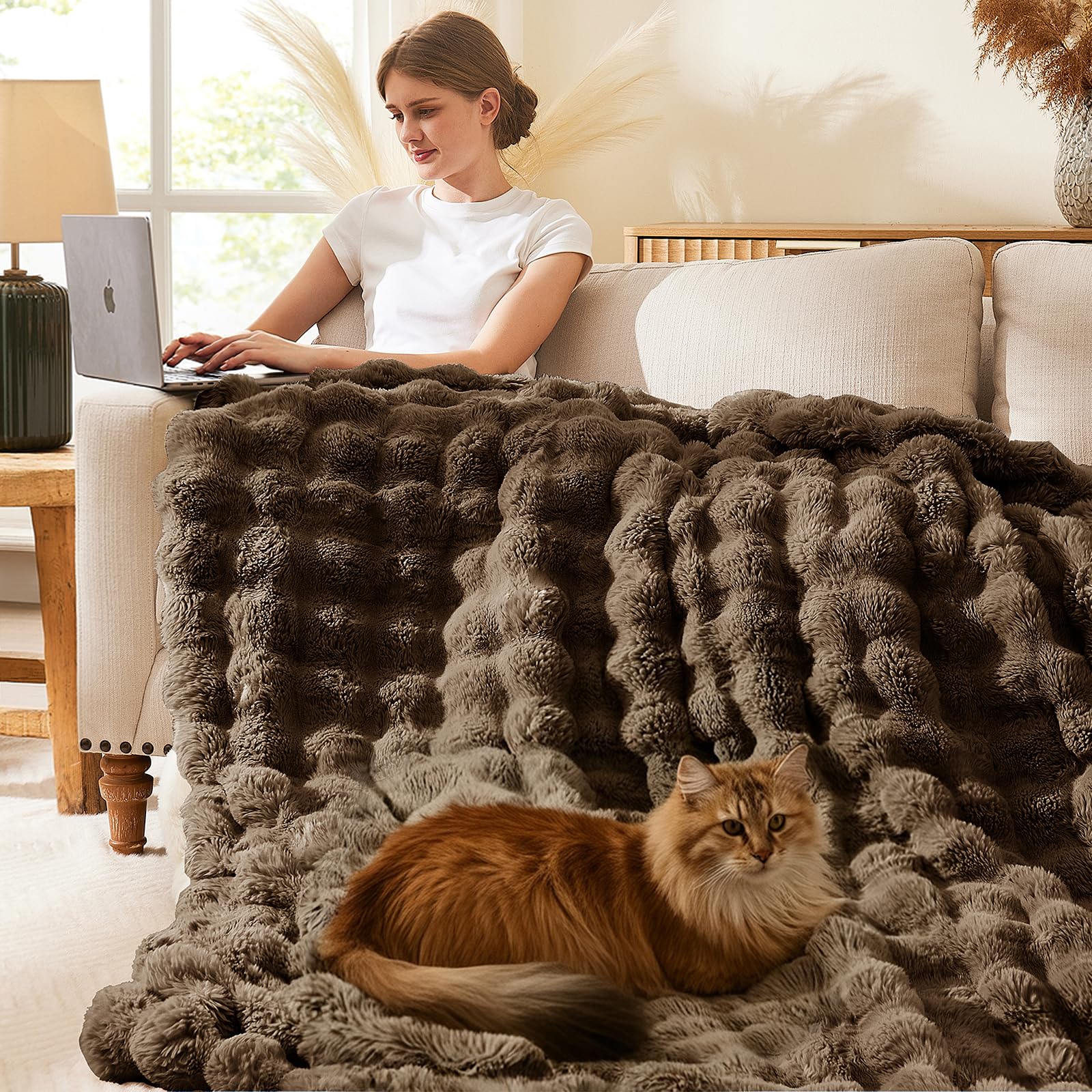 L'AGRATY Faux Rabbit Fur Blanket: 50" x 60" Luxury Soft Fluffy Thick Fur Throw Blanket for Couch Bed - Cozy Plush Bubble Blankets for Winter: Warm Flannel Fleece Decorative Blanket(Milk Tea Brown)