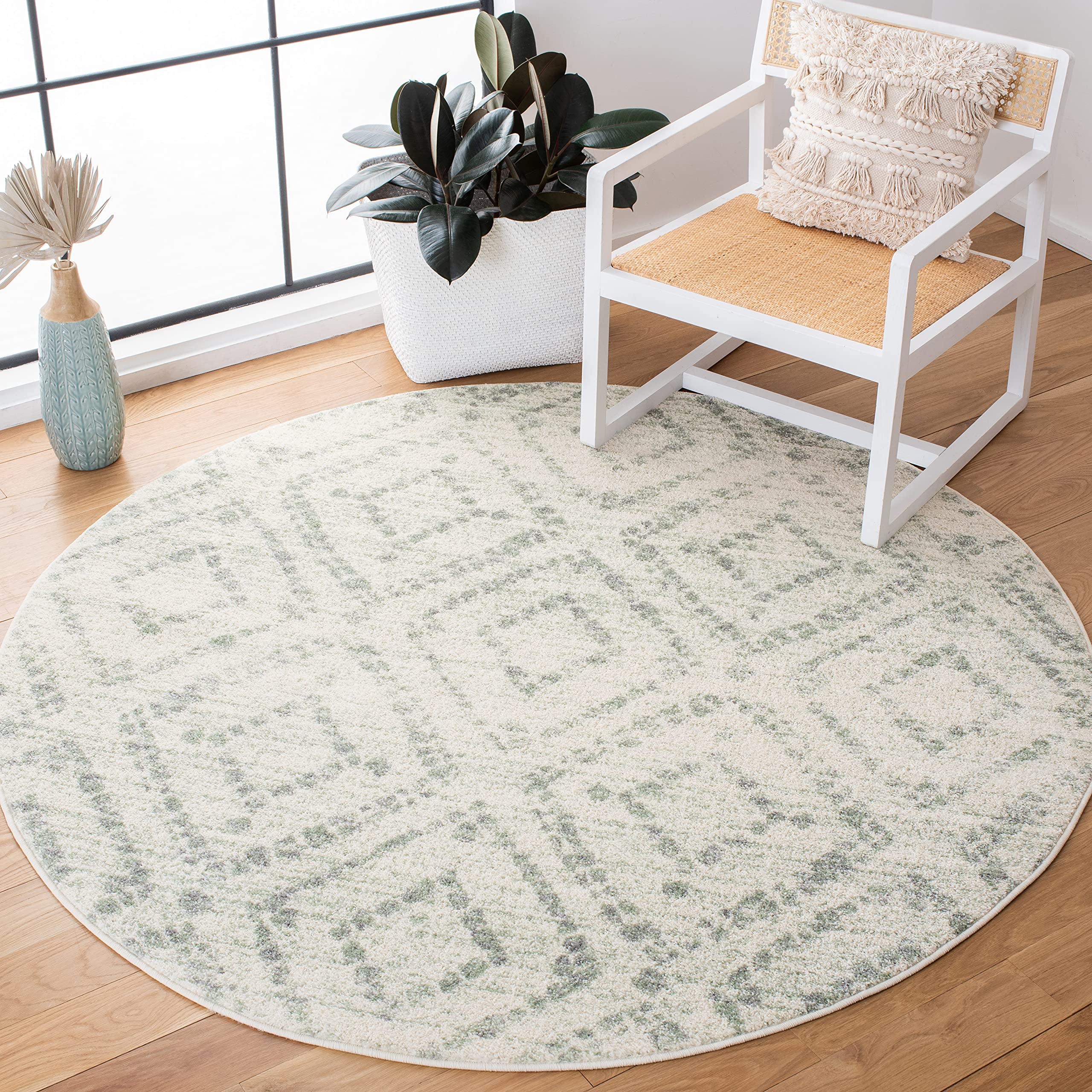 SAFAVIEH Area Rug 8x10 - Adirondack Collection - Large - Light Grey & Grey, Geometric Trellis Pattern, Non-Shedding & Easy Cleaning, Ideal for Living Room, Bedroom, Office, Dining Space (ADR131C)