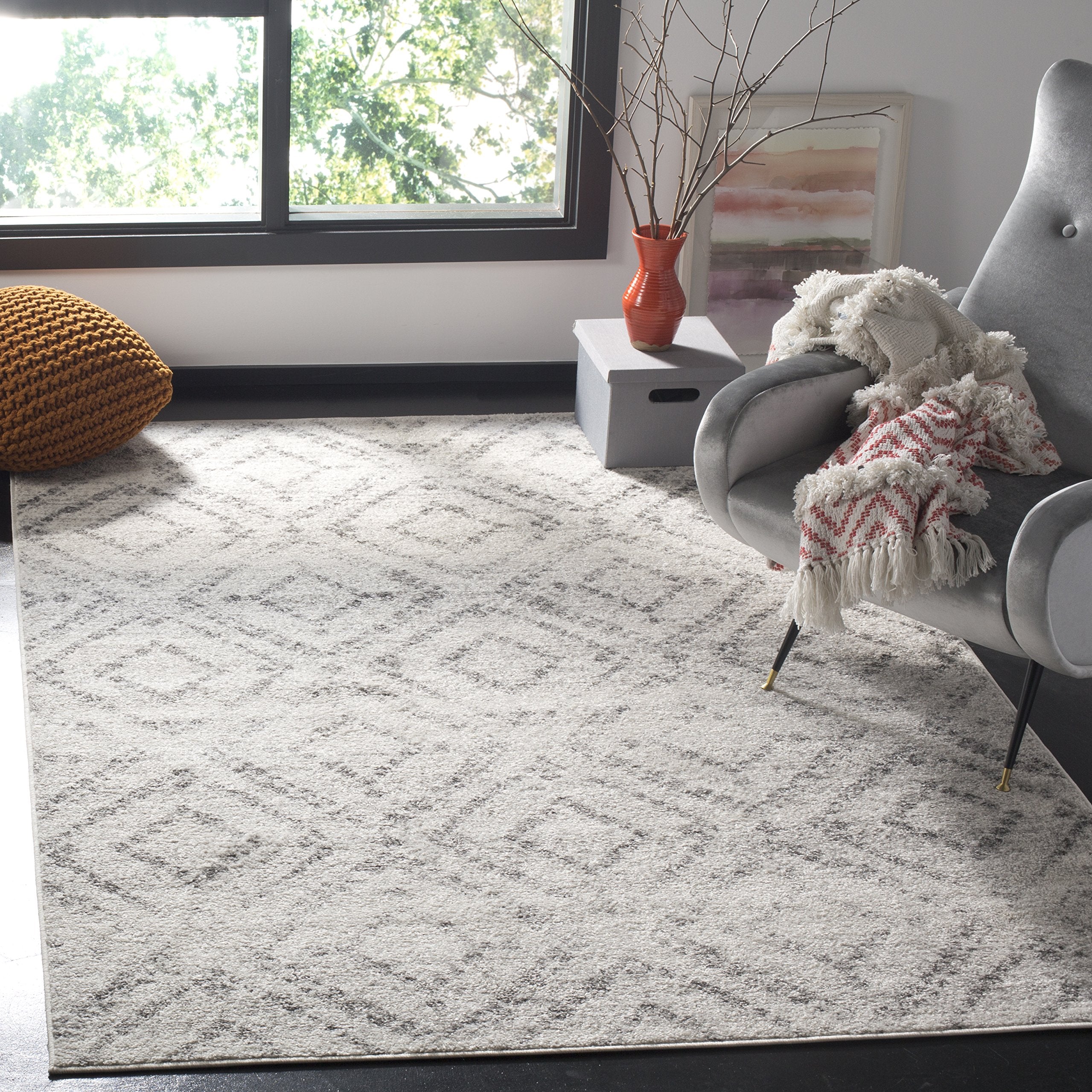 SAFAVIEH Area Rug 8x10 - Adirondack Collection - Large - Light Grey & Grey, Geometric Trellis Pattern, Non-Shedding & Easy Cleaning, Ideal for Living Room, Bedroom, Office, Dining Space (ADR131C)