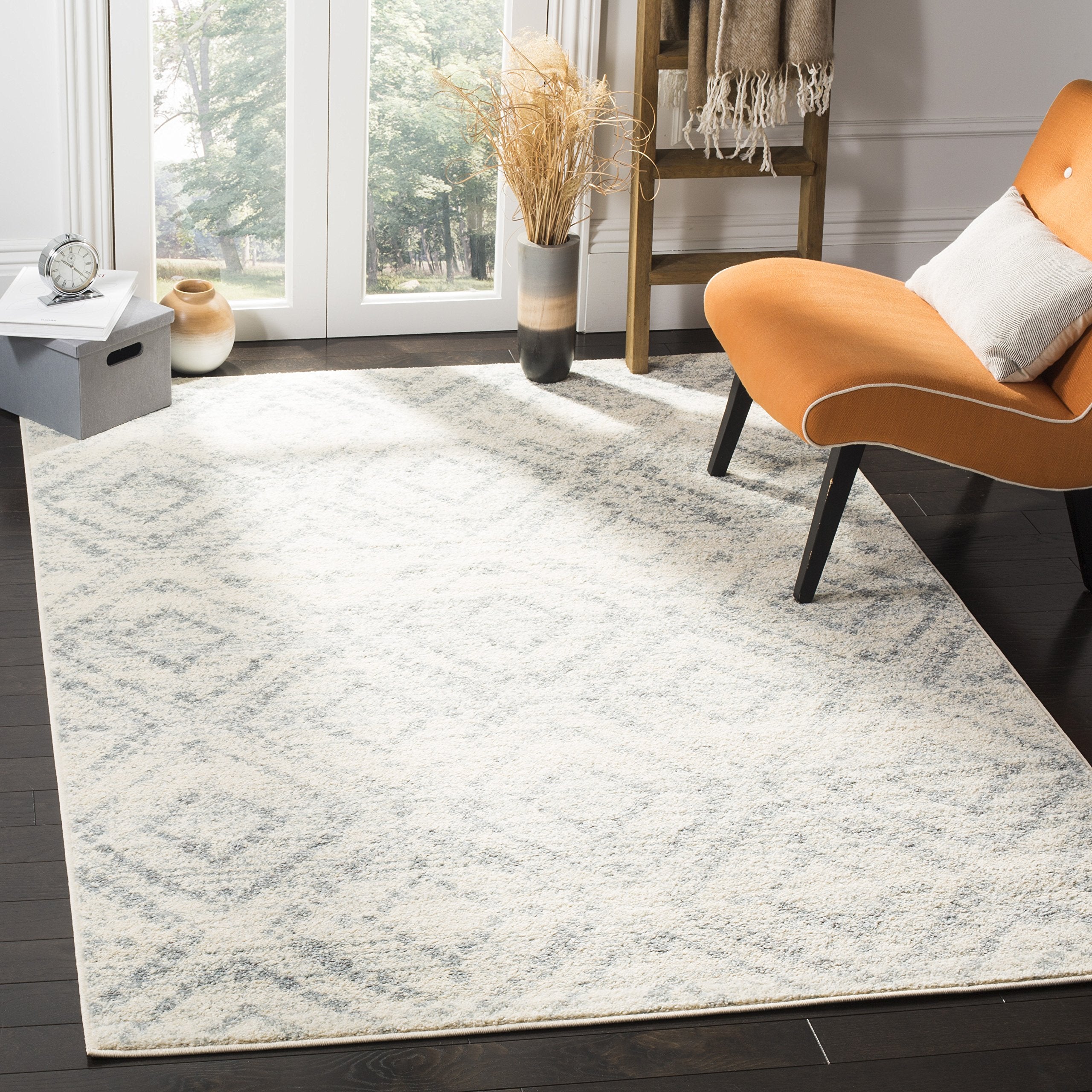 SAFAVIEH Area Rug 8x10 - Adirondack Collection - Large - Light Grey & Grey, Geometric Trellis Pattern, Non-Shedding & Easy Cleaning, Ideal for Living Room, Bedroom, Office, Dining Space (ADR131C)